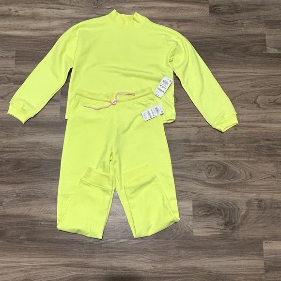 Girls medium hoodies & pants 6-pc bundle retail $185 - Picture 3 of 7